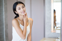 预防色斑的方法 女性长斑什么原因引起的