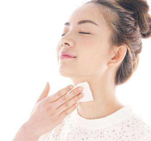 女人眼部出现皱纹是为何？可能是因为这