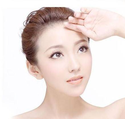 为什么你的脸老得快？不是身体有病而可能是因为这