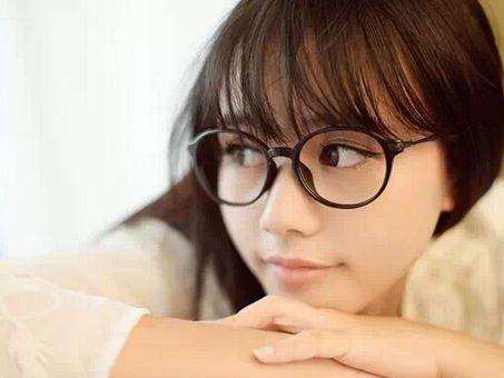 脸上出现了暗斑 这可让女人担心坏了