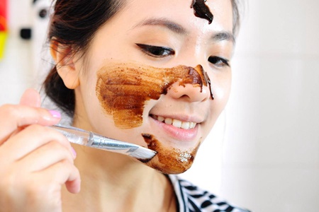 女生30岁脸上长痘痘的原因，长痘痘效果最佳的治疗方法