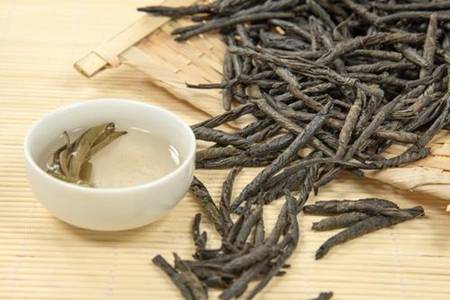 苦丁茶的六个功效与作用，清热解火最适合夏天食用