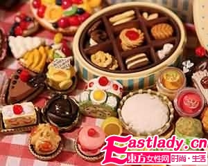 甜食会刺激肌肤长痘痘