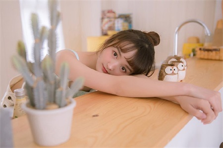 爱上校园女同学 一场公交车上的邂逅