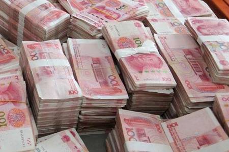 网恋被骗1500万怎么回事男友竟有17人 网友：网恋么杀猪盘那种